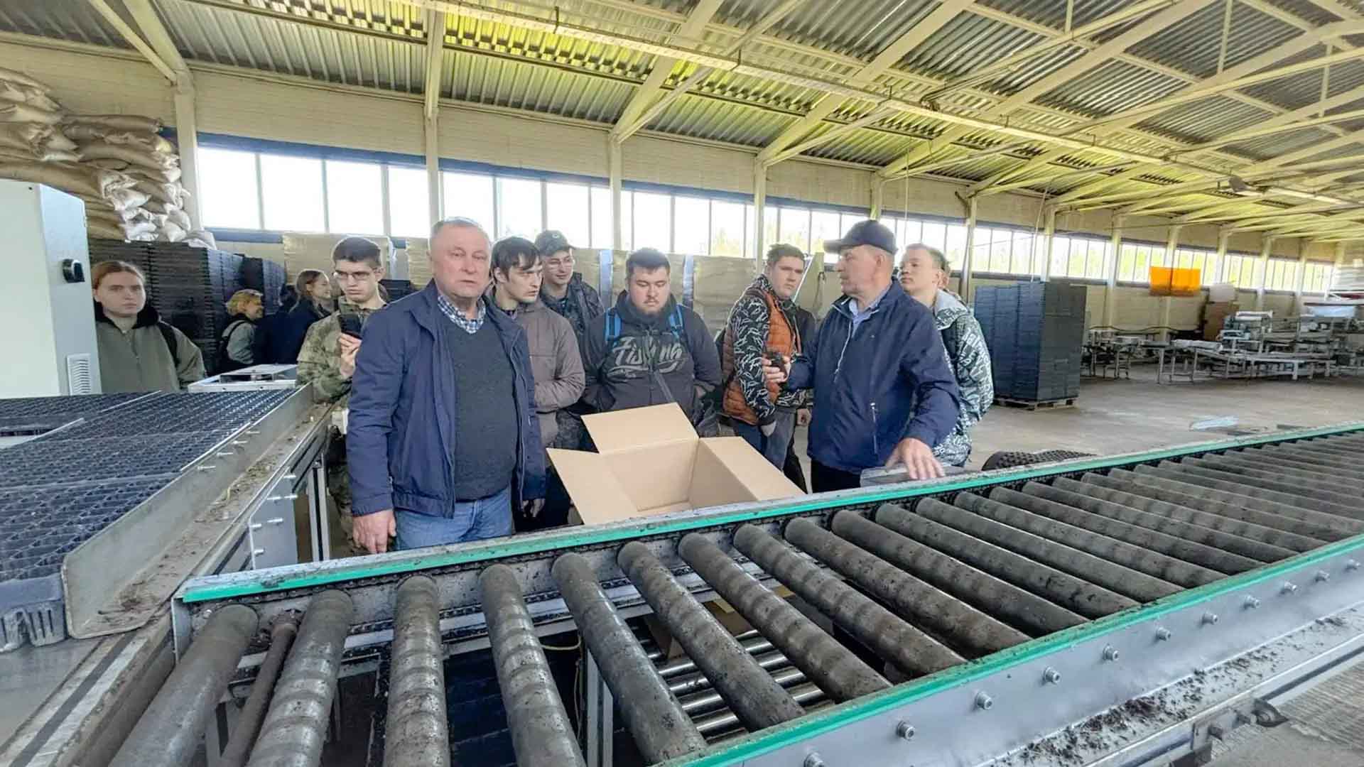 Петербургские студенты посетили семеноводческий центр в&nbsp;Ленобласти