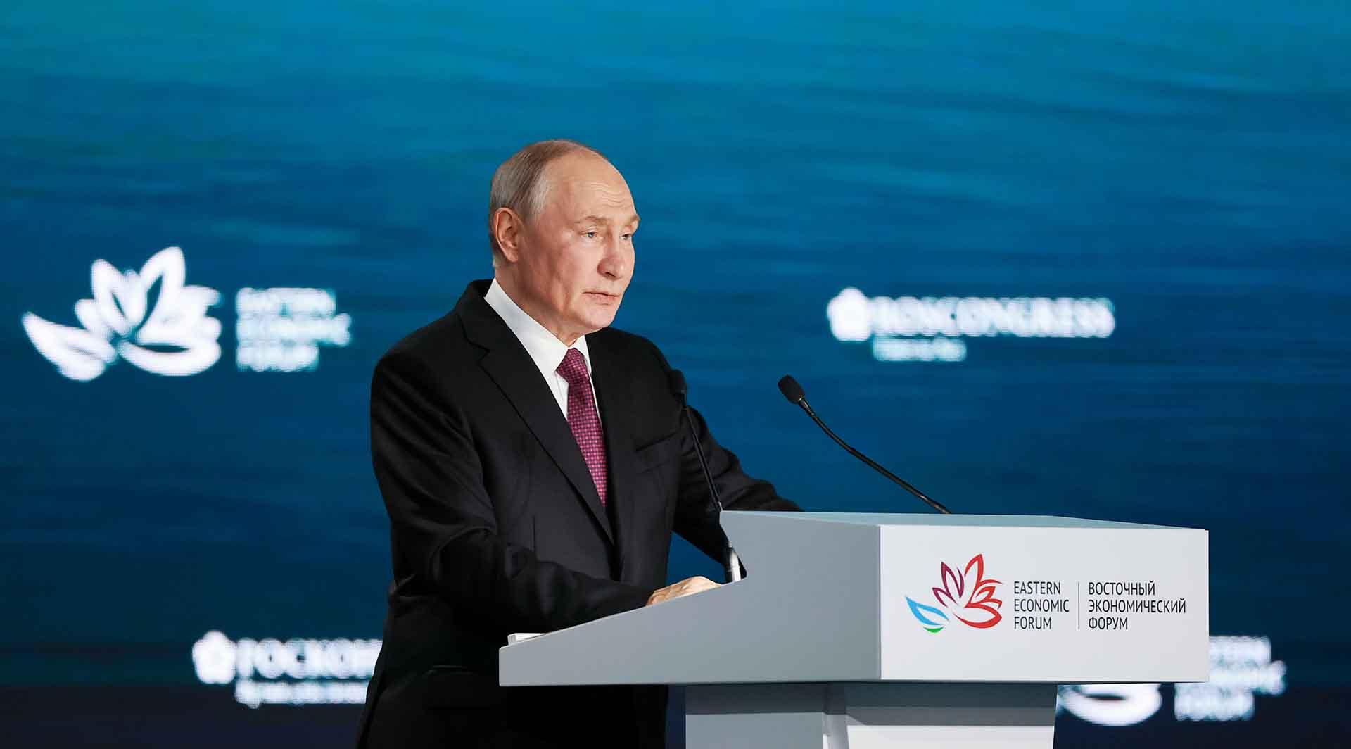 Прочный фундамент для&nbsp;роста Дальнего Востока: Президент выступил на&nbsp;ВЭФ