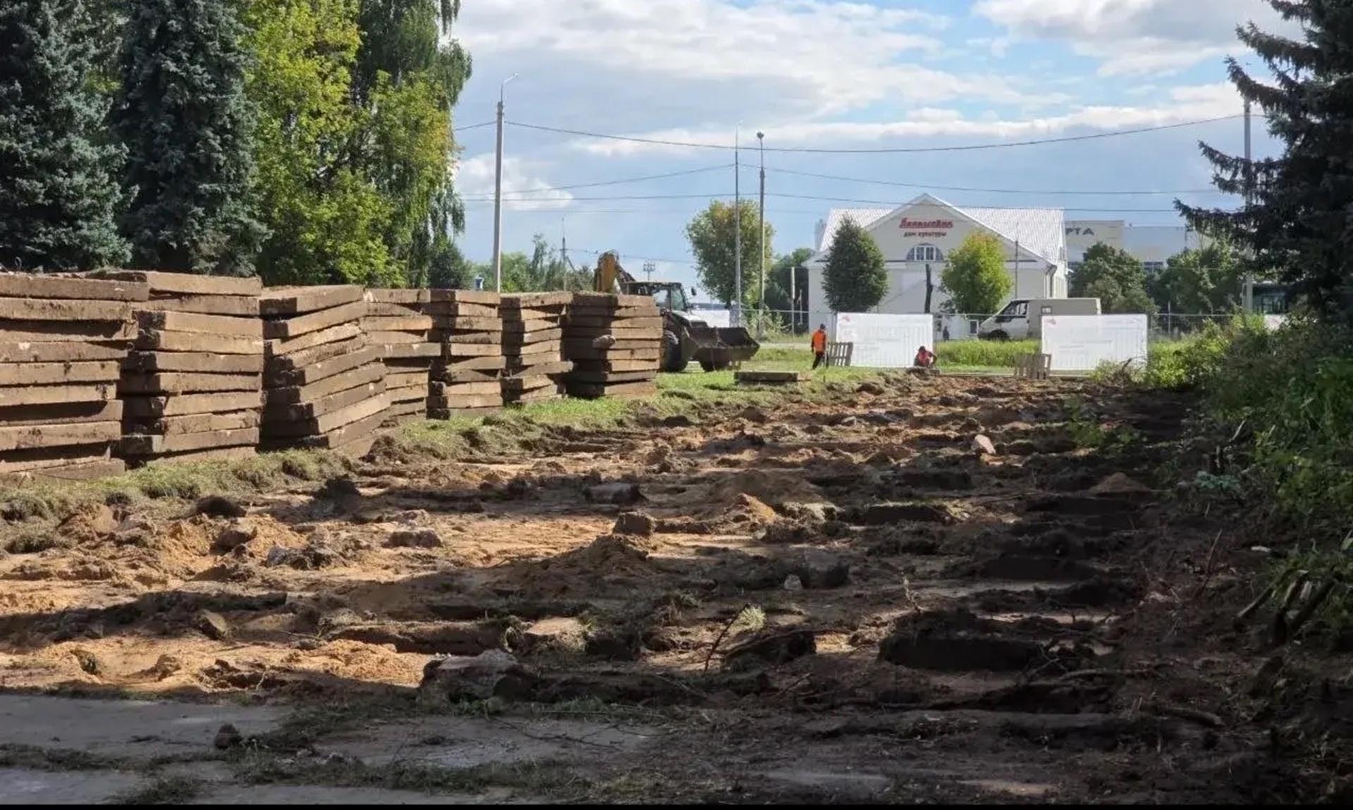 В&nbsp;подмосковном поселке Большевик началось благоустройство сквера
