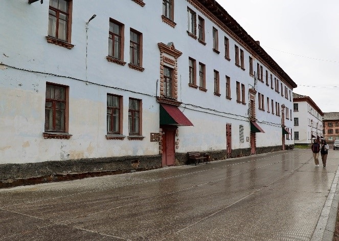 В&nbsp;Инте Республики Коми обновили 2&nbsp;двора и&nbsp;территорию возле магазина