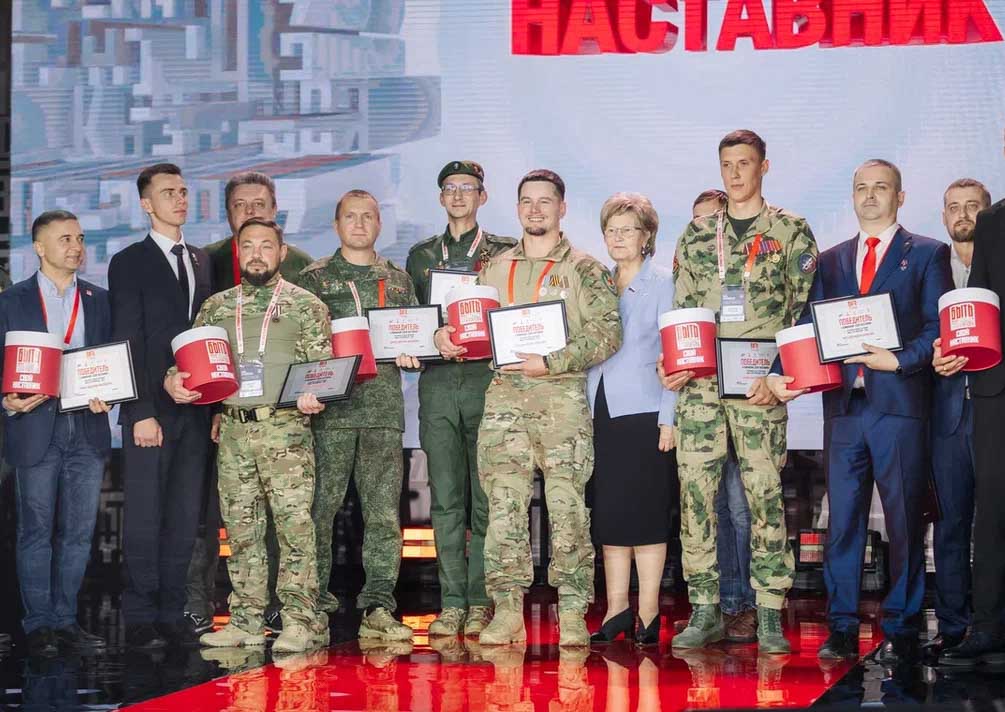 Петербуржцы победили в&nbsp;конкурсе наставников &laquo;Быть, а&nbsp;не&nbsp;казаться!&raquo;