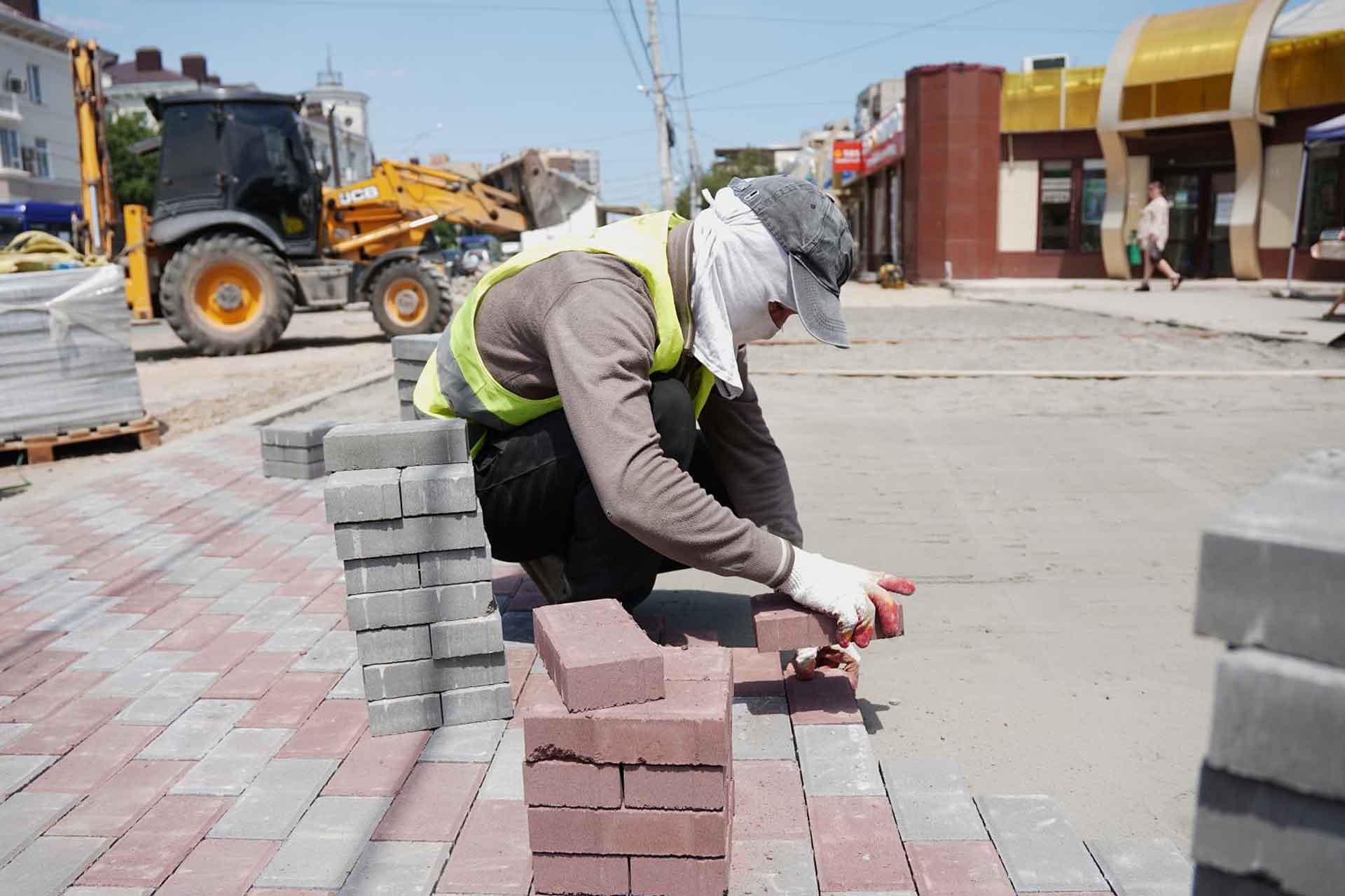 В&nbsp;Астрахани отремонтируют тротуар по&nbsp;улице Боевой