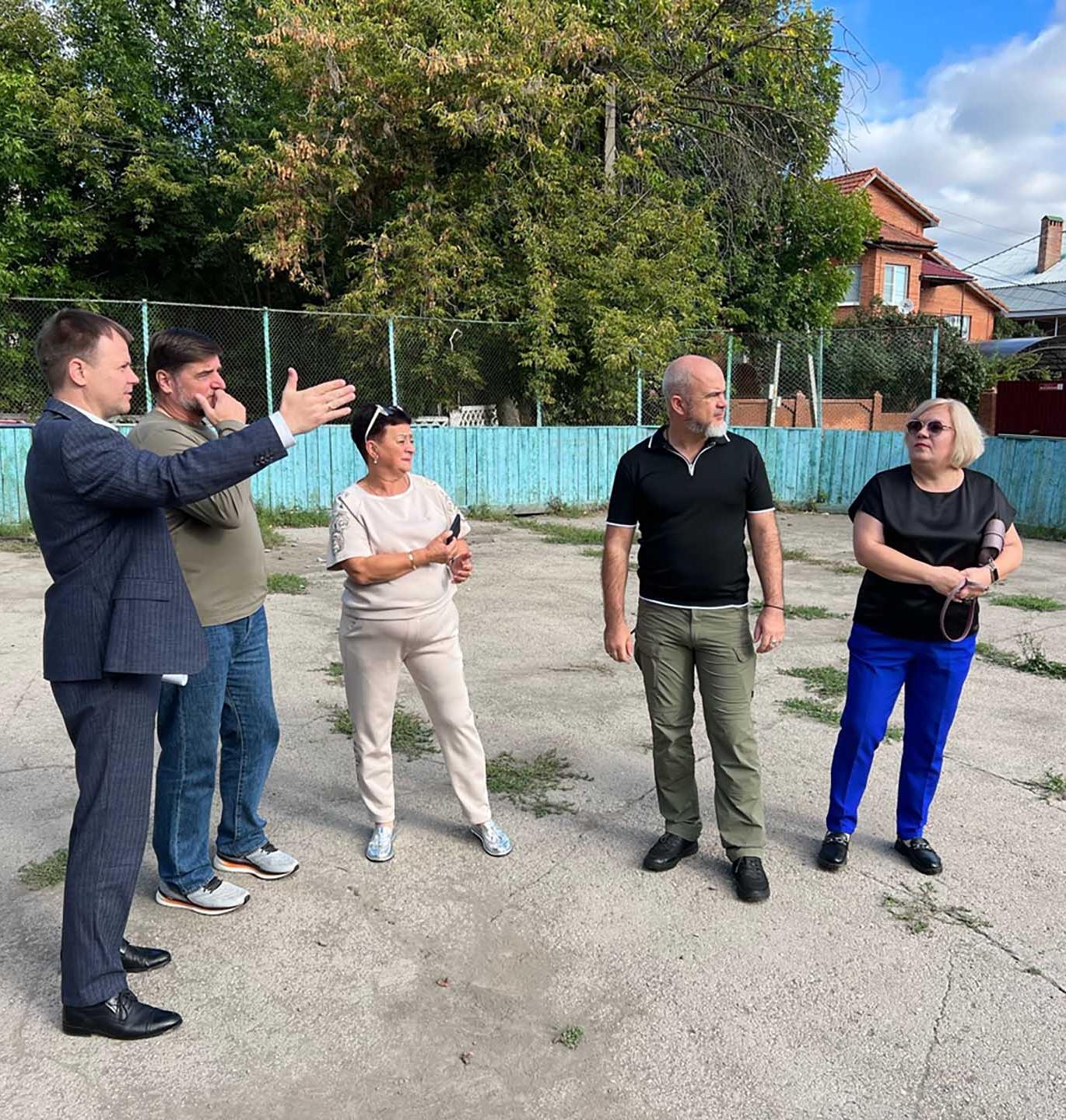 В&nbsp;Тольятти приступили к&nbsp;ремонту хоккейного корта