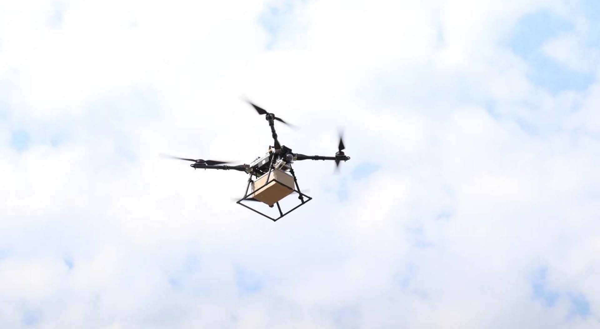 В&nbsp;Нижнем Новгороде начались испытания доставки грузов с&nbsp;помощью аэрокурьера