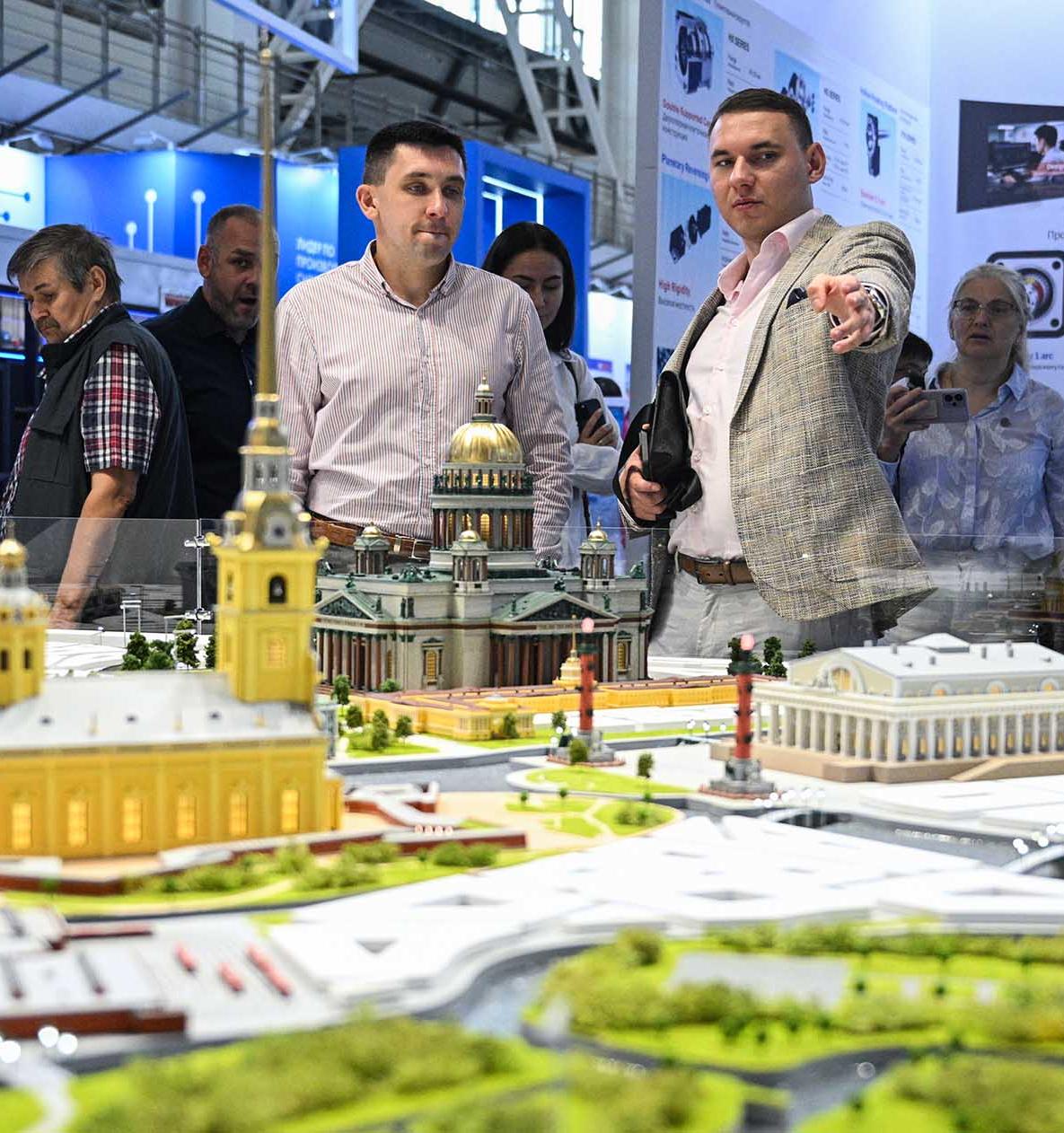 На&nbsp;&laquo;Транспортной неделе&nbsp;&mdash; 2025&raquo; представили проекты Санкт-Петербурга