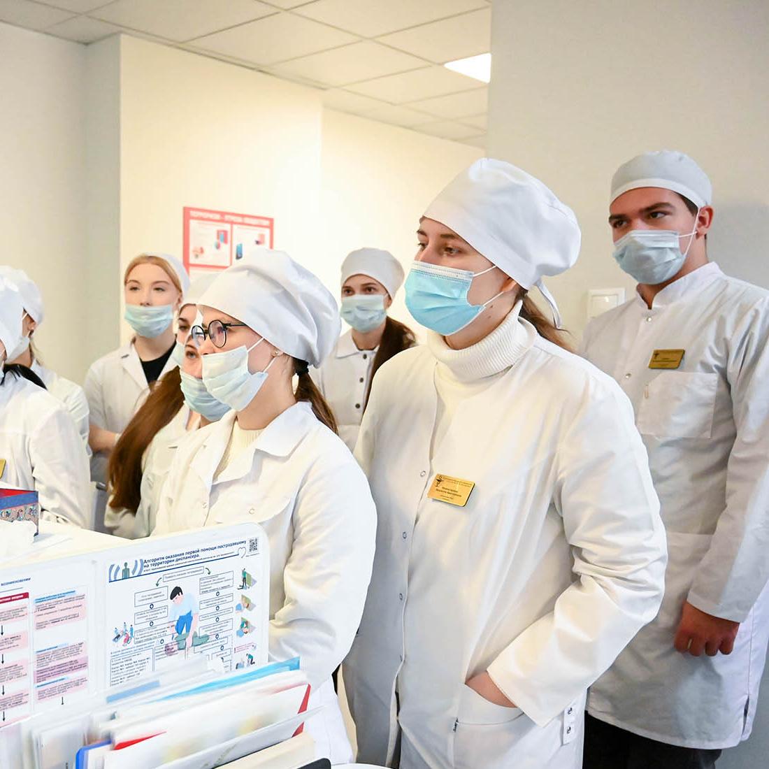 В&nbsp;онкодиспансере в&nbsp;Красноярске провели день открытых дверей для&nbsp;студентов