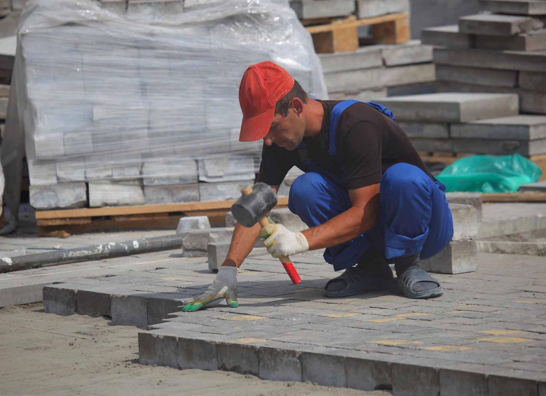 В поселке Солнечном в Хабаровском крае благоустроили две территории