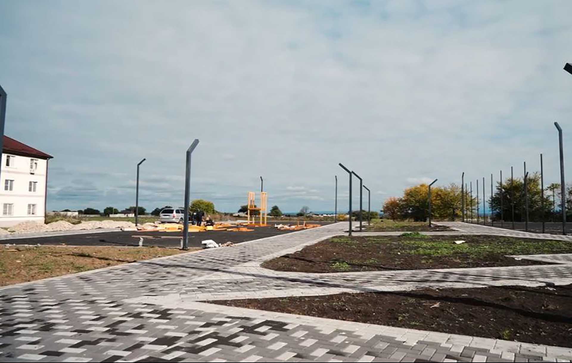 В&nbsp;городе Чегем Кабардино-Балкарии завершают благоустройство сквера