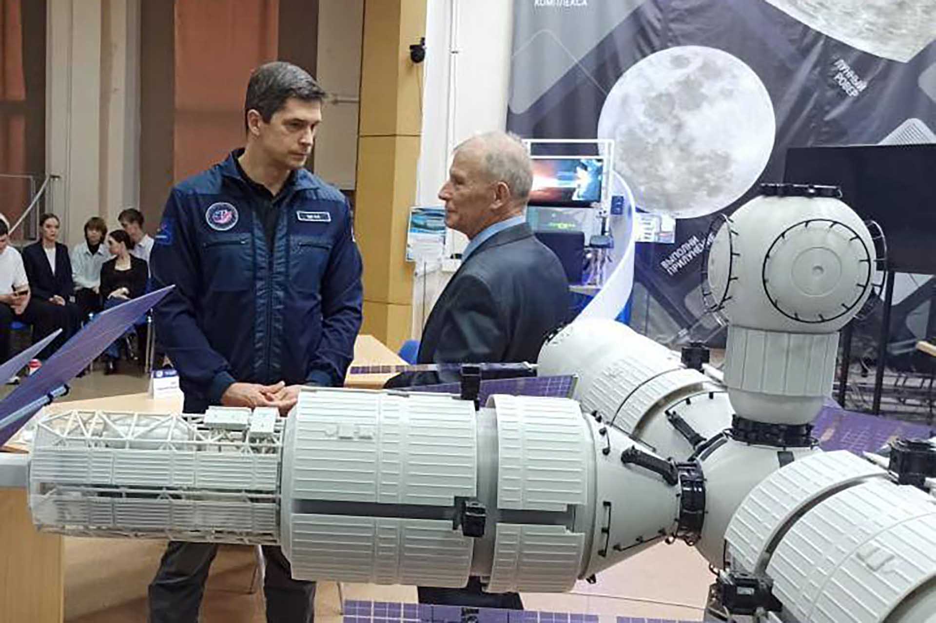 В&nbsp;Новочеркасске прошла встреча с&nbsp;летчиком-космонавтом Николаем Чубом