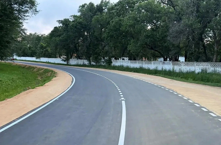 В&nbsp;приморском селе Сергеевка отремонтировали центральную дорогу