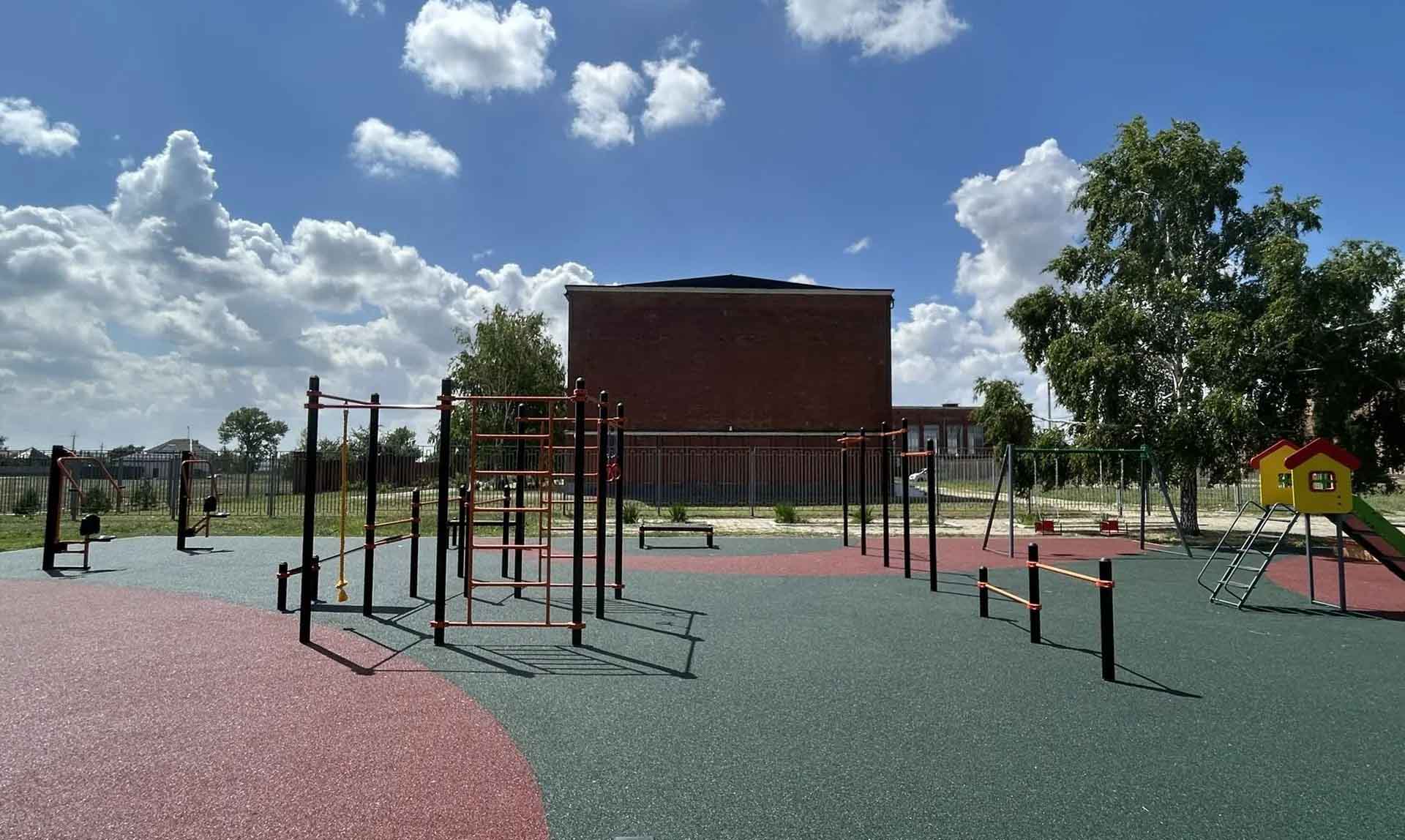 В&nbsp;поселке Комсомолец на&nbsp;Кубани открылась спортивная площадка с&nbsp;тренажерами
