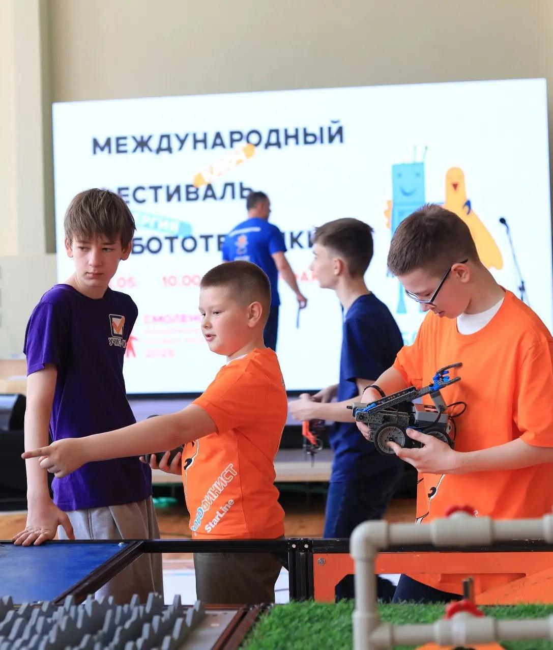 В&nbsp;Смоленске прошел этап международного фестиваля робототехники &laquo;РобоФинист&raquo;