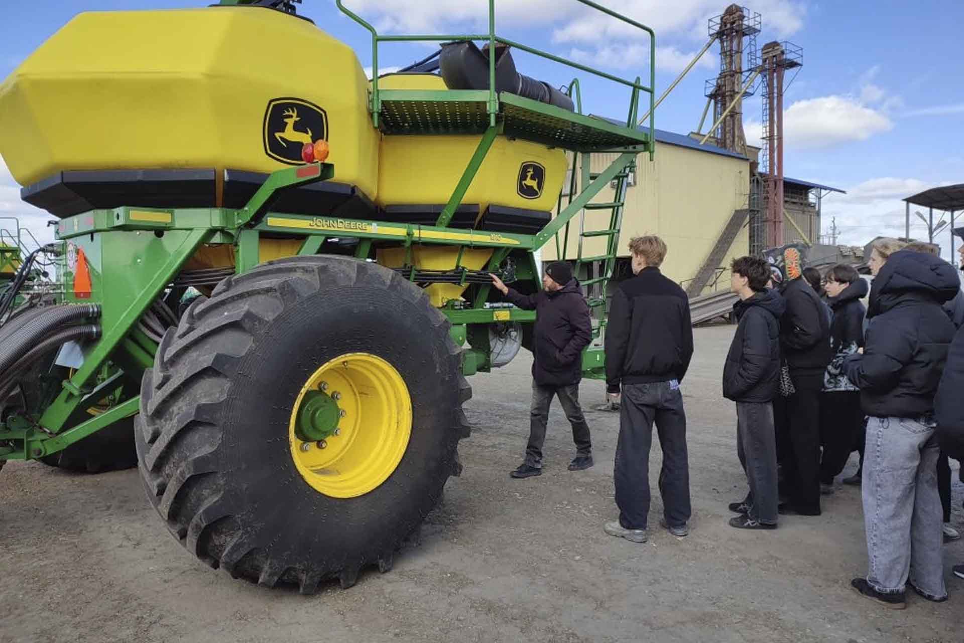 Школьники Ишима Тюменской области узнали об&nbsp;агротехнологиях