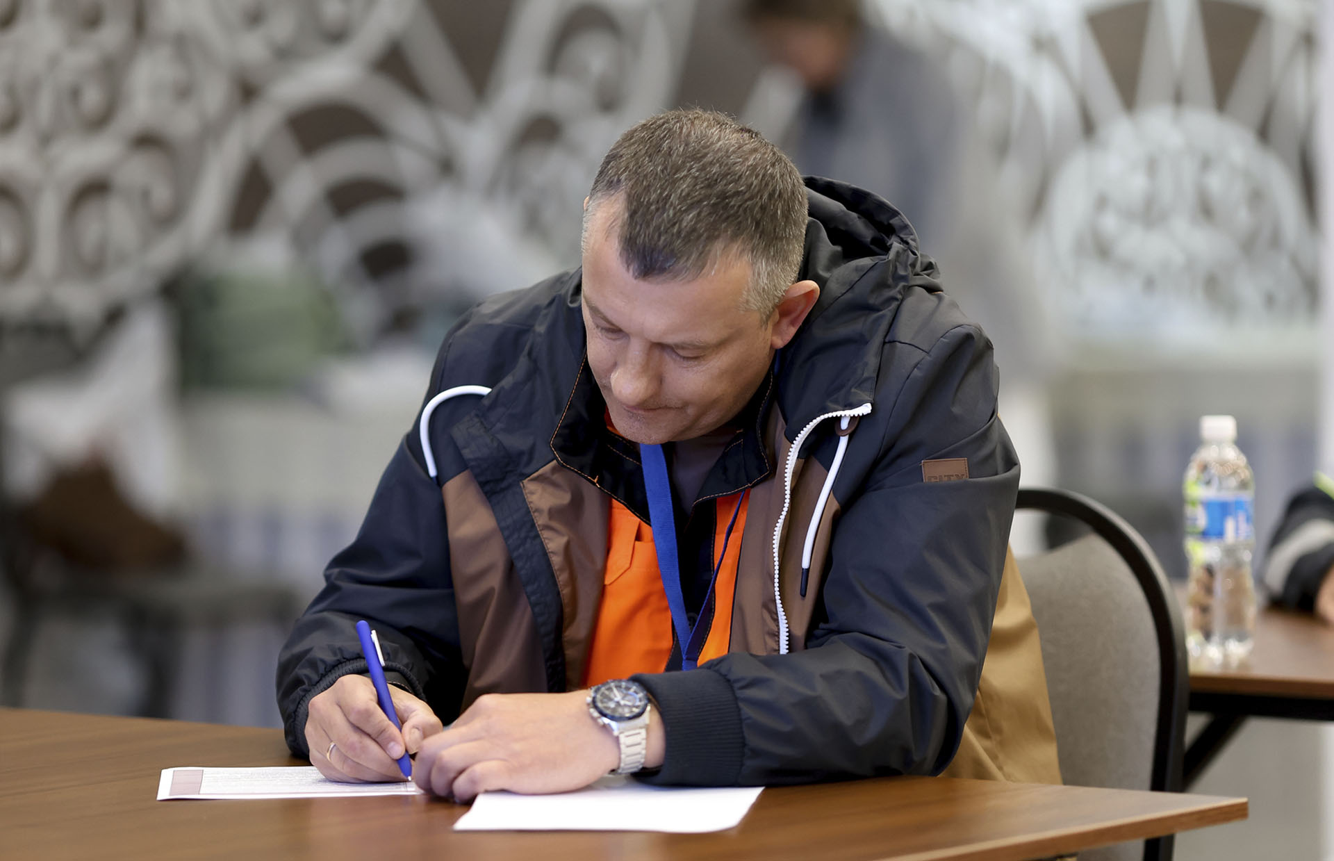 Преподаватель из&nbsp;Магаданской области вошел в&nbsp;число лучших экскаваторщиков