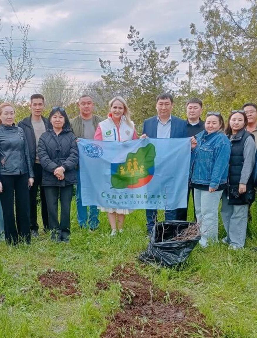 В&nbsp;Элисте прошла акция &laquo;Семейный лес&raquo;