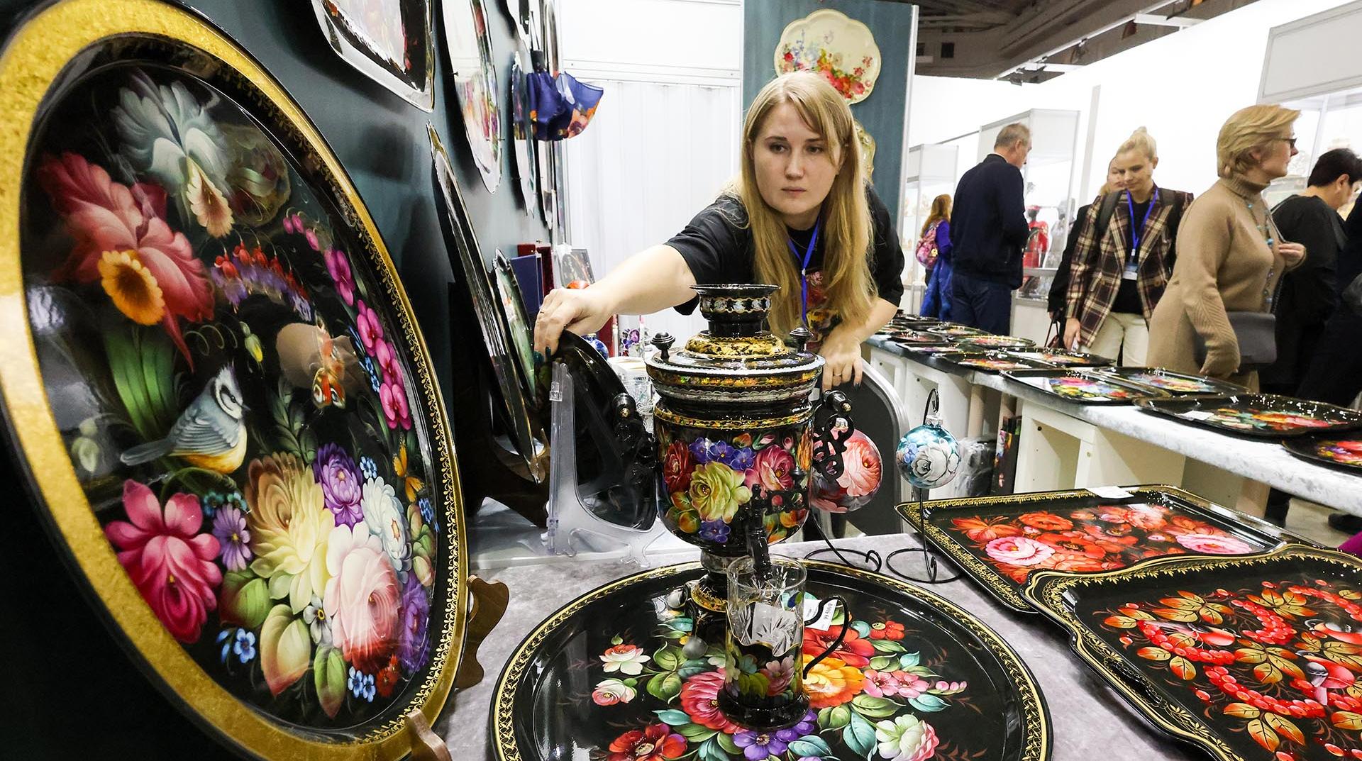 Народные сокровища России: в&nbsp;Москве открылась выставка &laquo;Уникальная Россия&raquo;