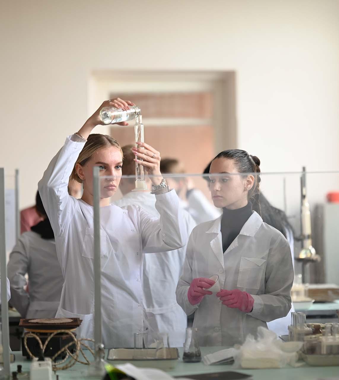 Пензенские ученые создали базу данных безопасной пластмассы