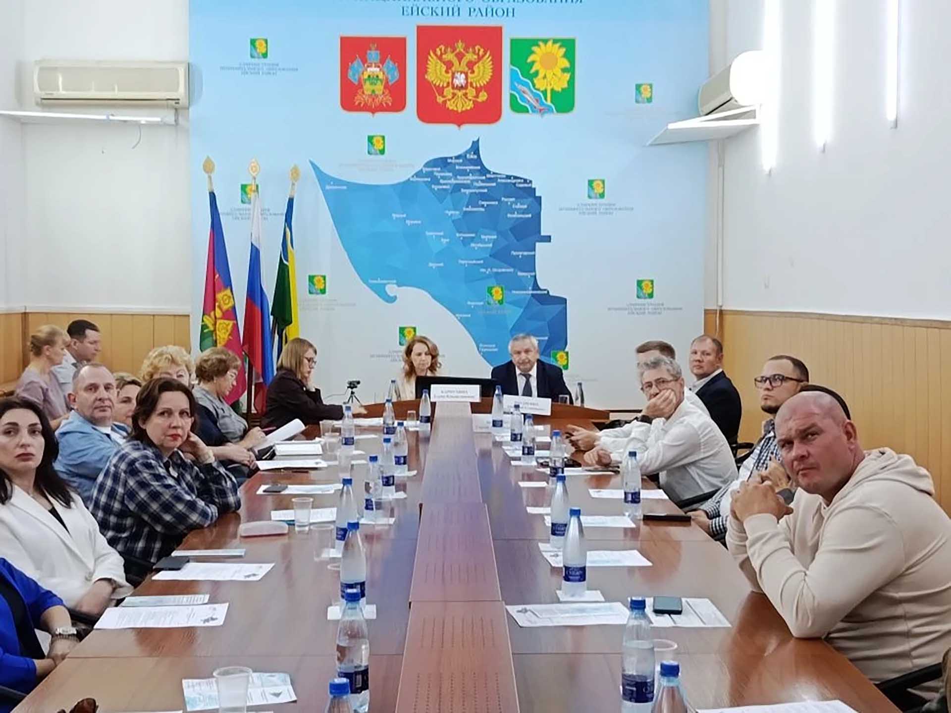В городе Ейске Краснодарского края прошел семинар для предпринимателей