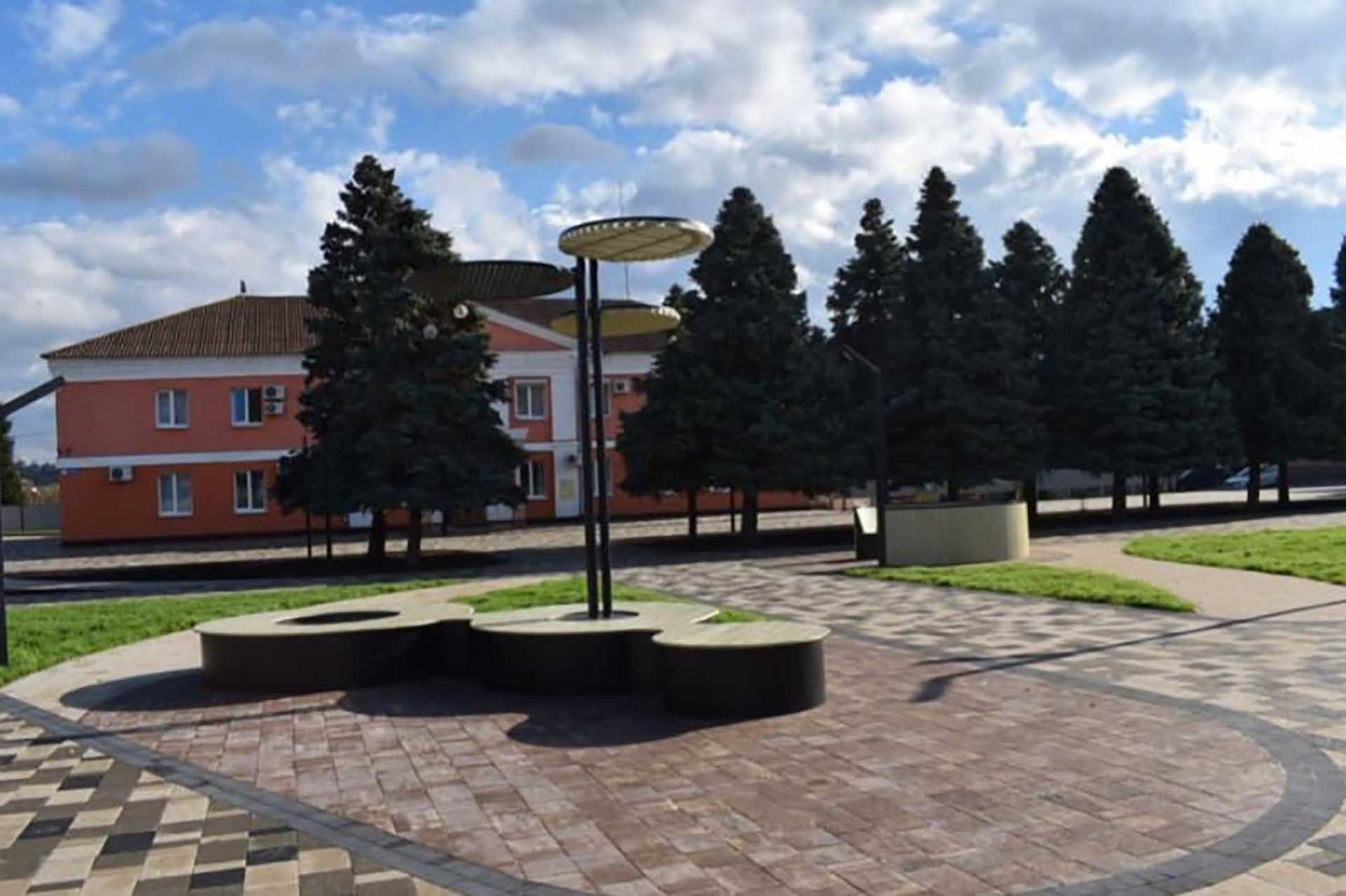 В&nbsp;Белгородской области в&nbsp;поселке Ракитное благоустроили Советскую площадь