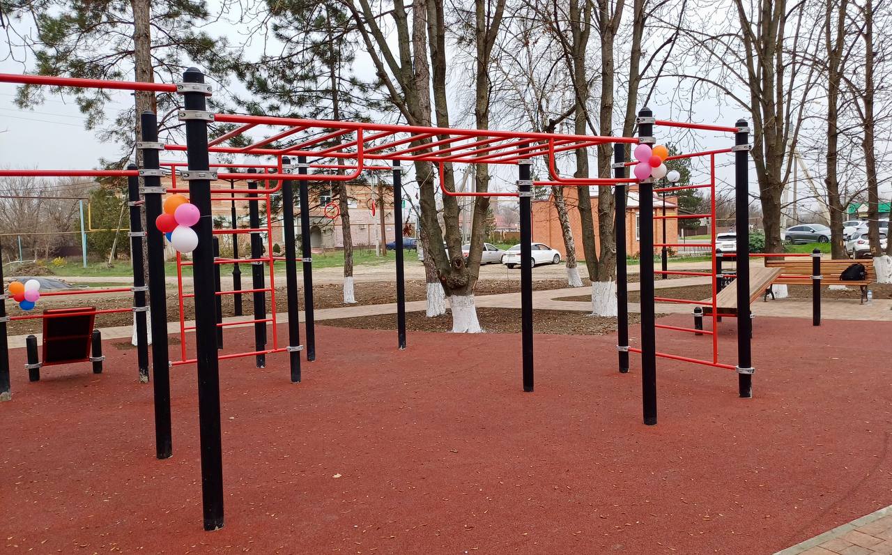 В&nbsp;кубанской станице Шкуринской открыли благоустроенную парковую зону