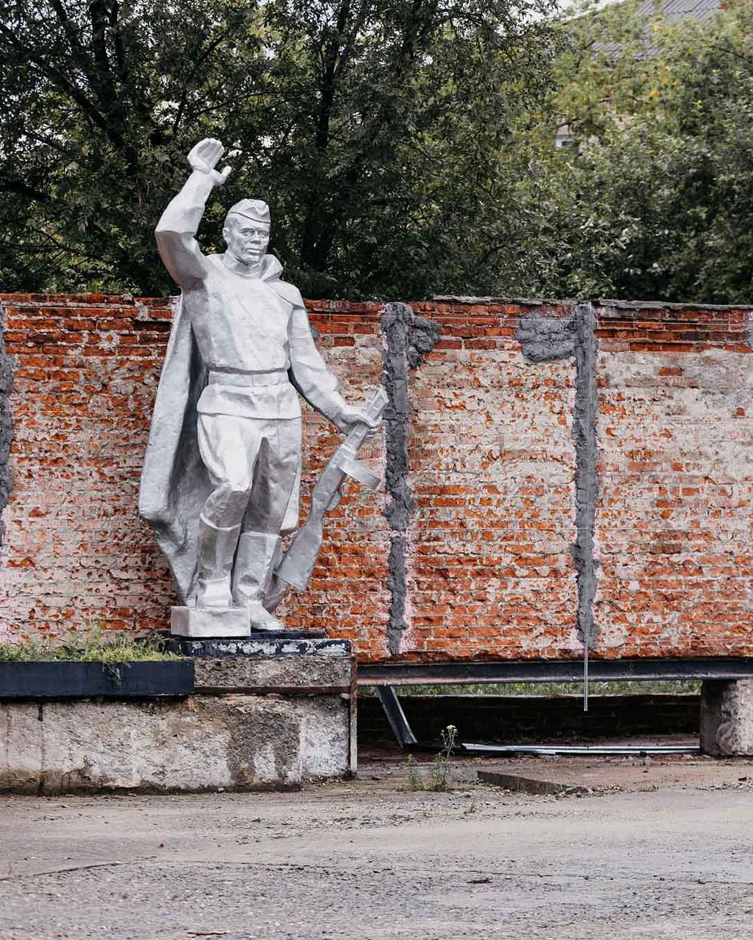 В&nbsp;поселке Первомайском в&nbsp;Челябинской области отремонтируют мемориал