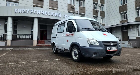 Реутовская клиническая больница Подмосковья получила санитарный автомобиль