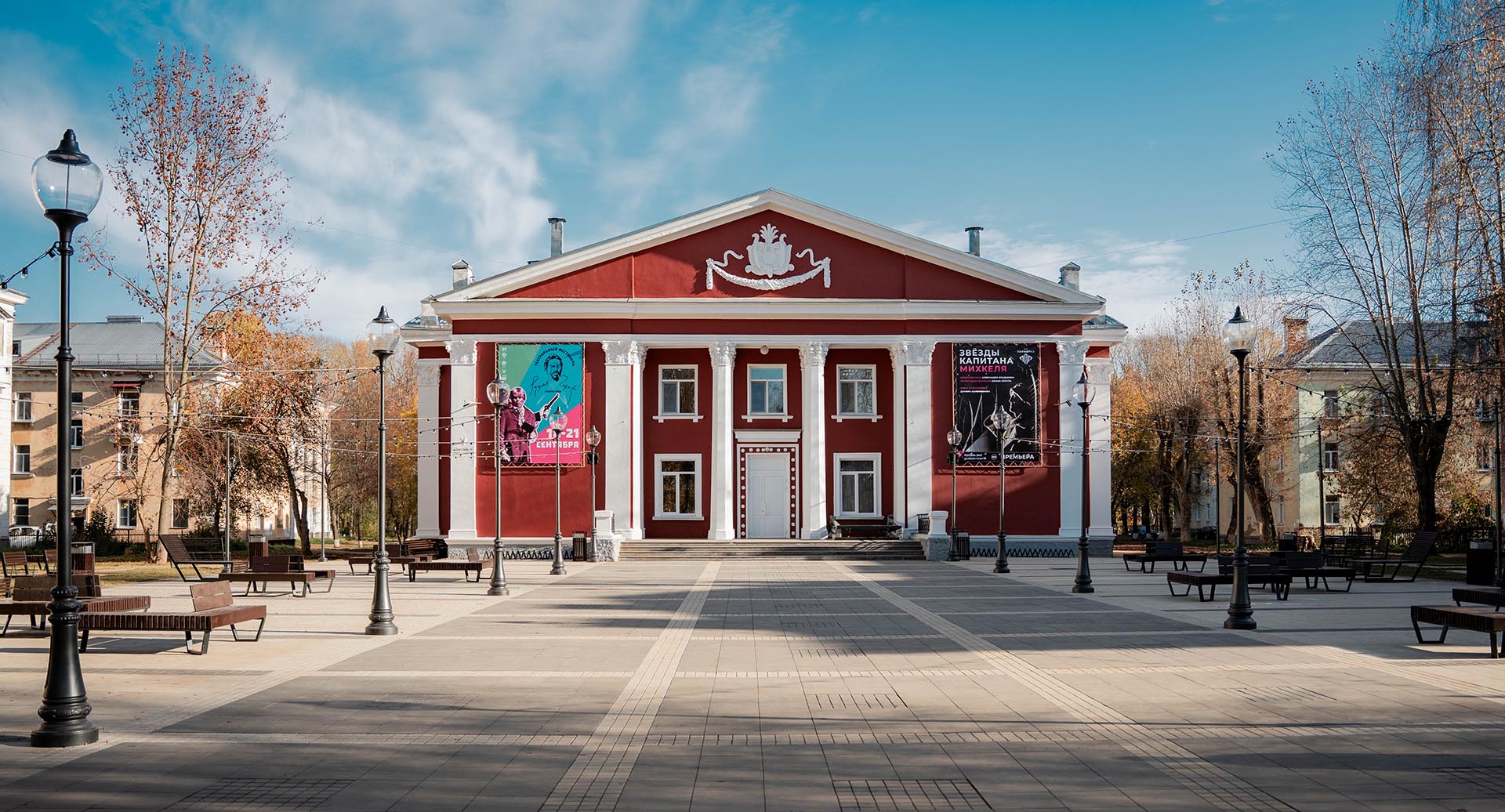 В городе Глазове Удмуртской Республики благоустроили театральную площадь