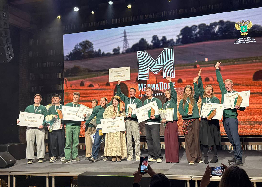 Работница фeрмы на&nbsp;Кубани стала одним из&nbsp;лучших блогeров