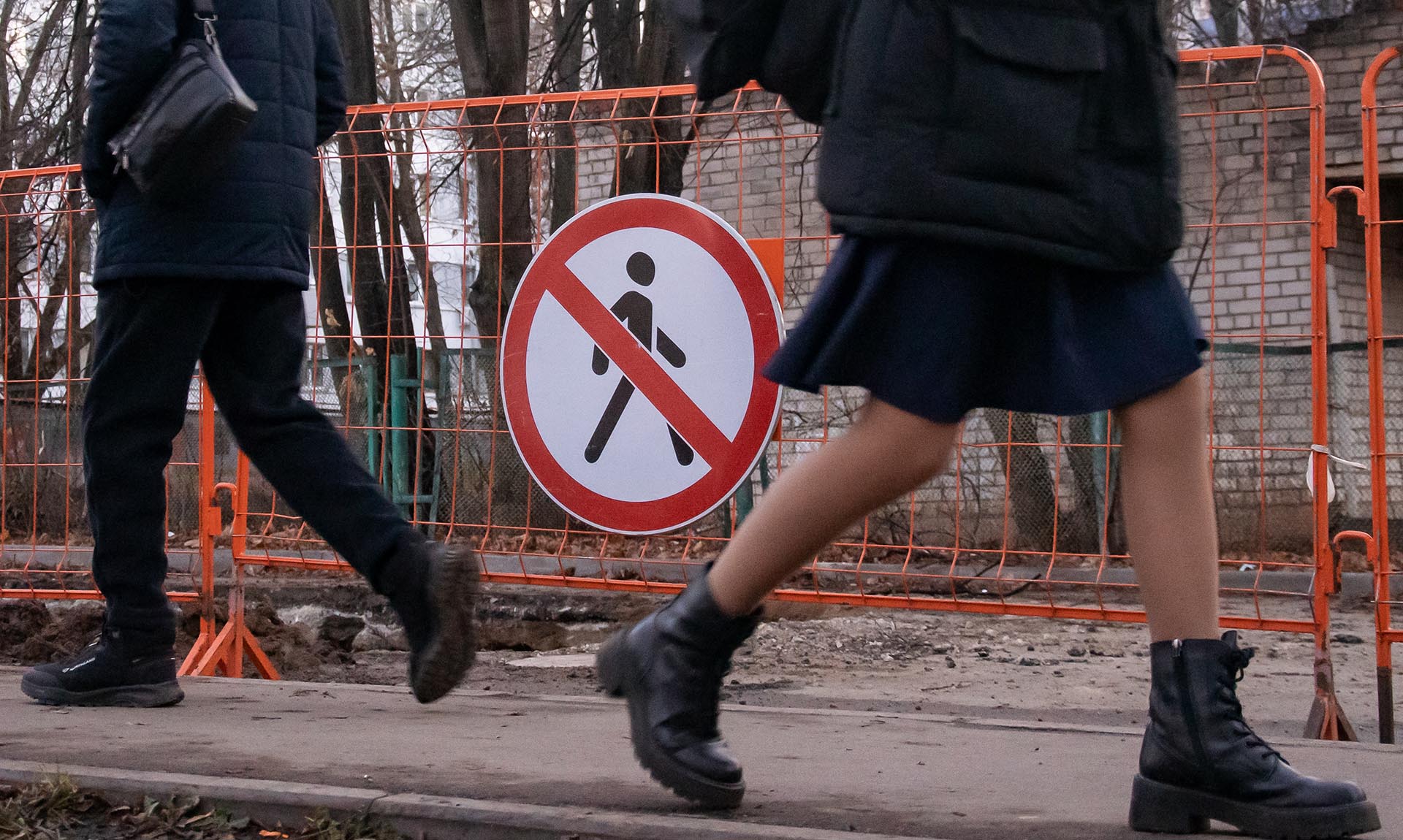 В&nbsp;Назрани началось благоустройство тротуара на&nbsp;проспекте Идриса Базоркина