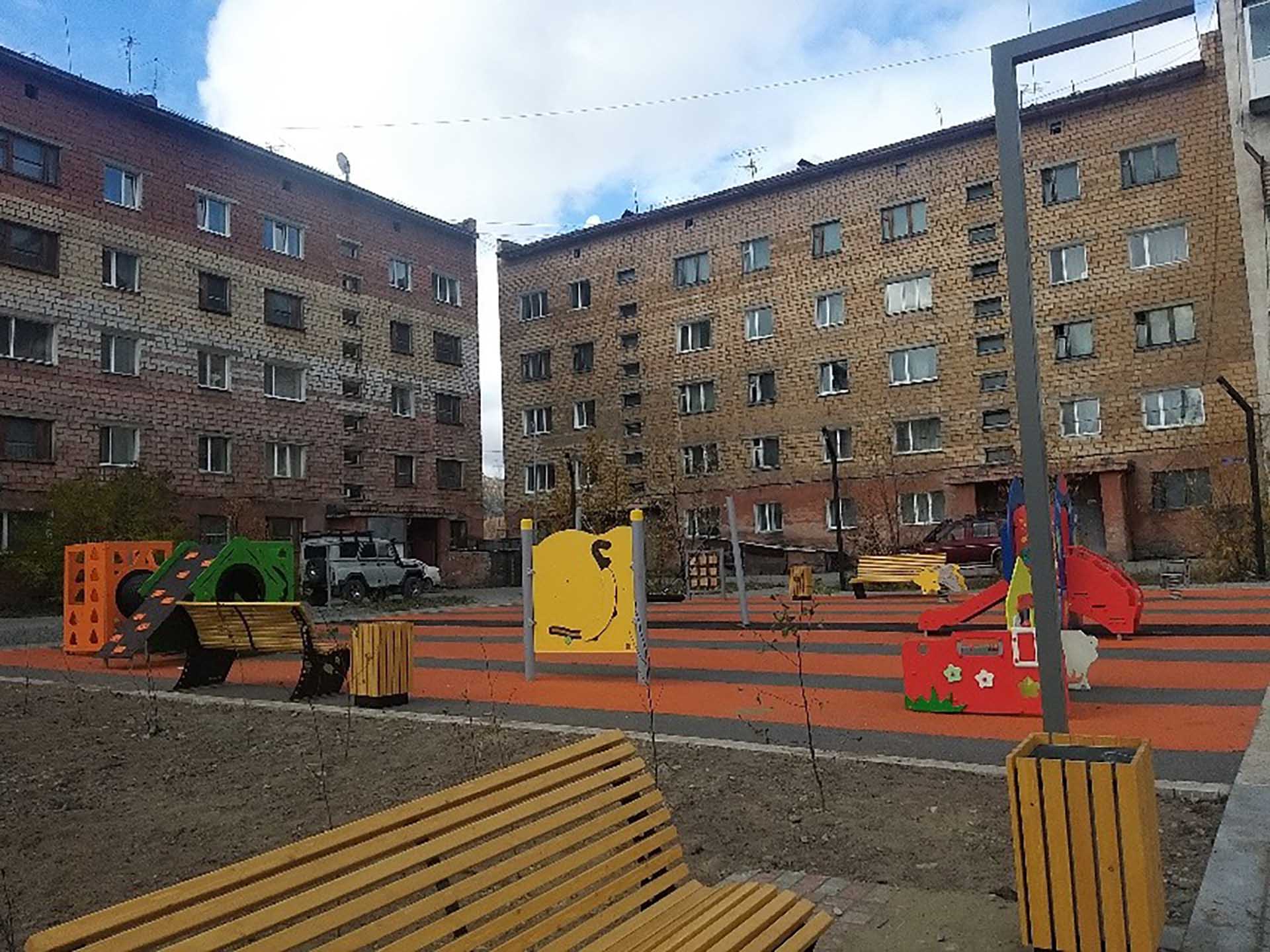В&nbsp;поселке Омсукчан в&nbsp;Магаданской области благоустроили двор