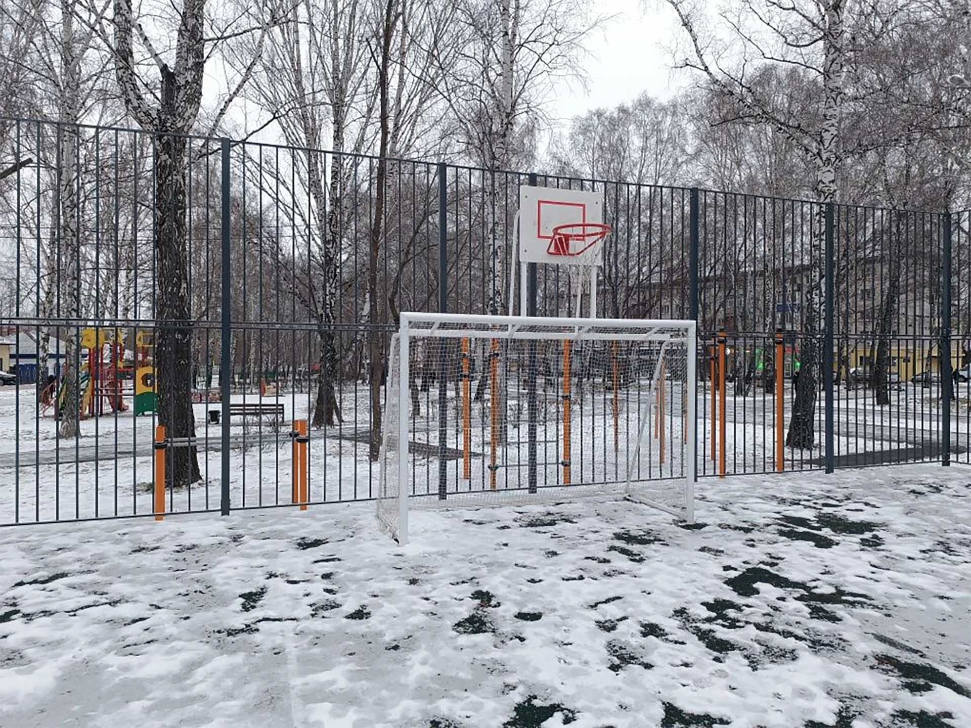 В&nbsp;сквере Авиаторов в&nbsp;Тюмени открыли спортивную площадку