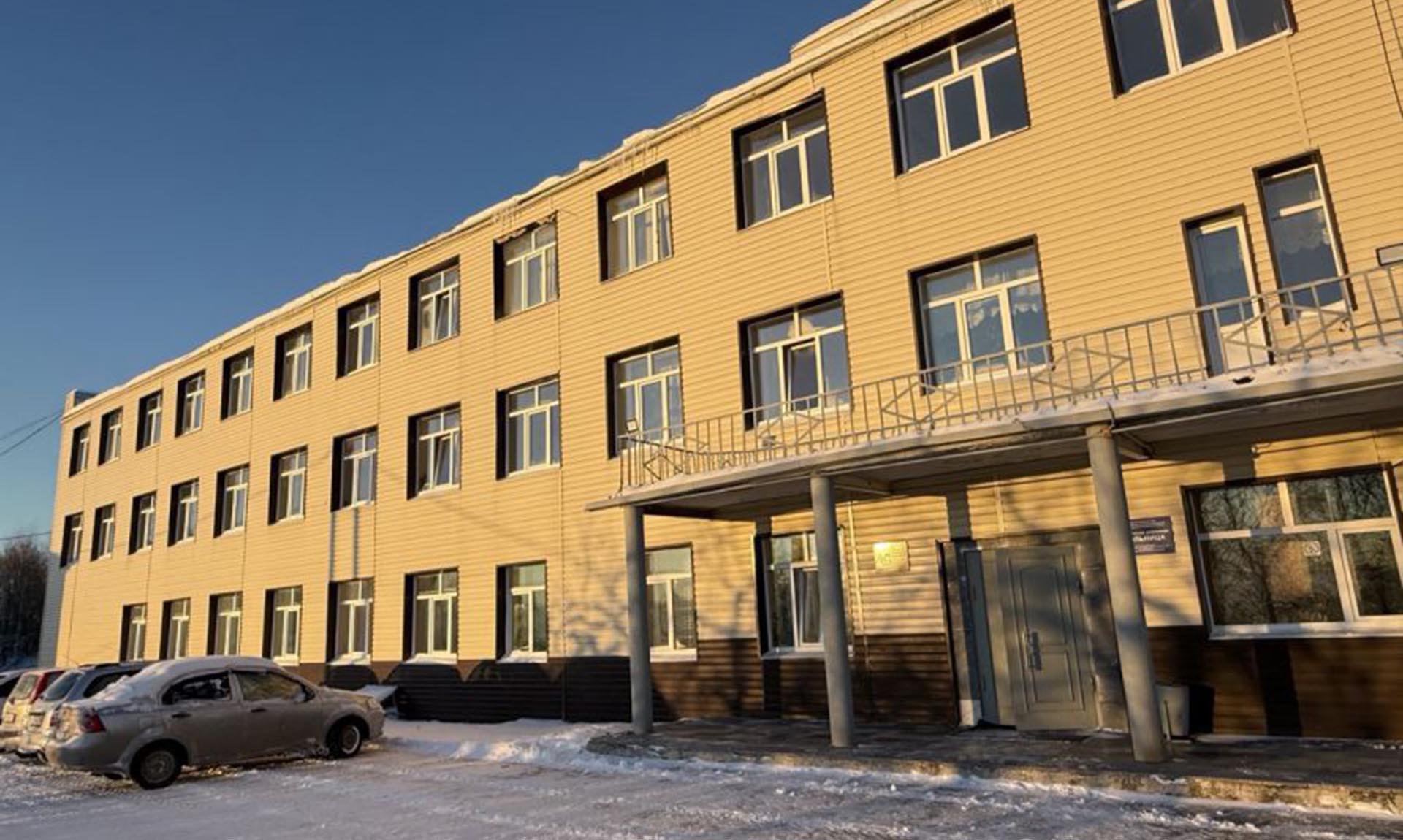 В&nbsp;свердловском поселке Бисерть обновили фасад больницы