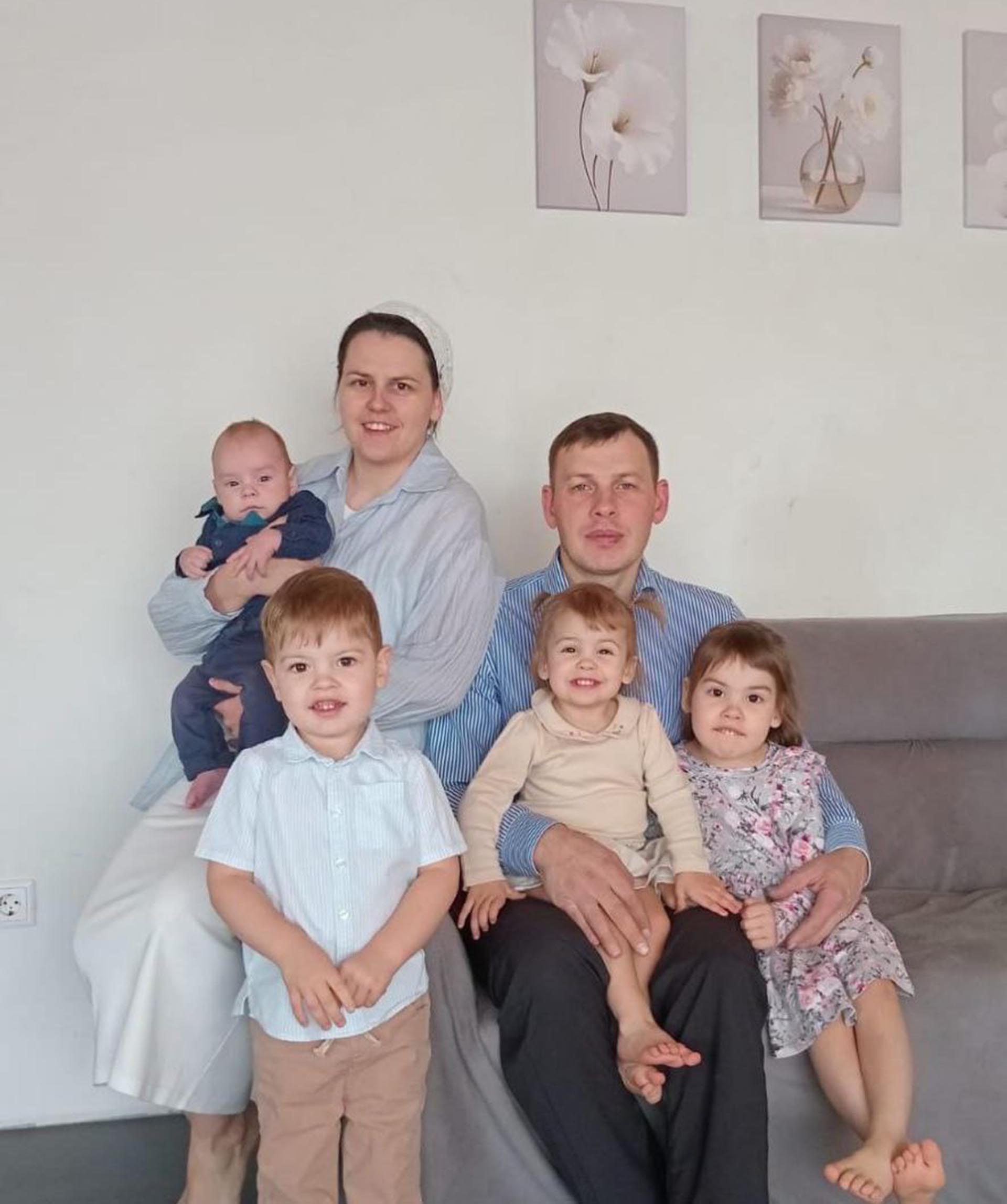 Молодые родители Кулундинского района Алтая получили единовременную выплату