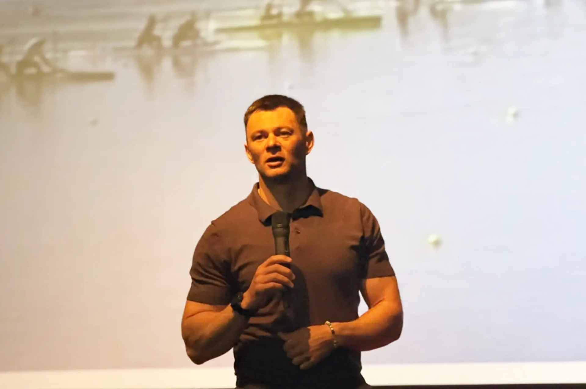 В&nbsp;Приморье школьники и&nbsp;студенты встретились с&nbsp;чемпионом мира по&nbsp;гребле