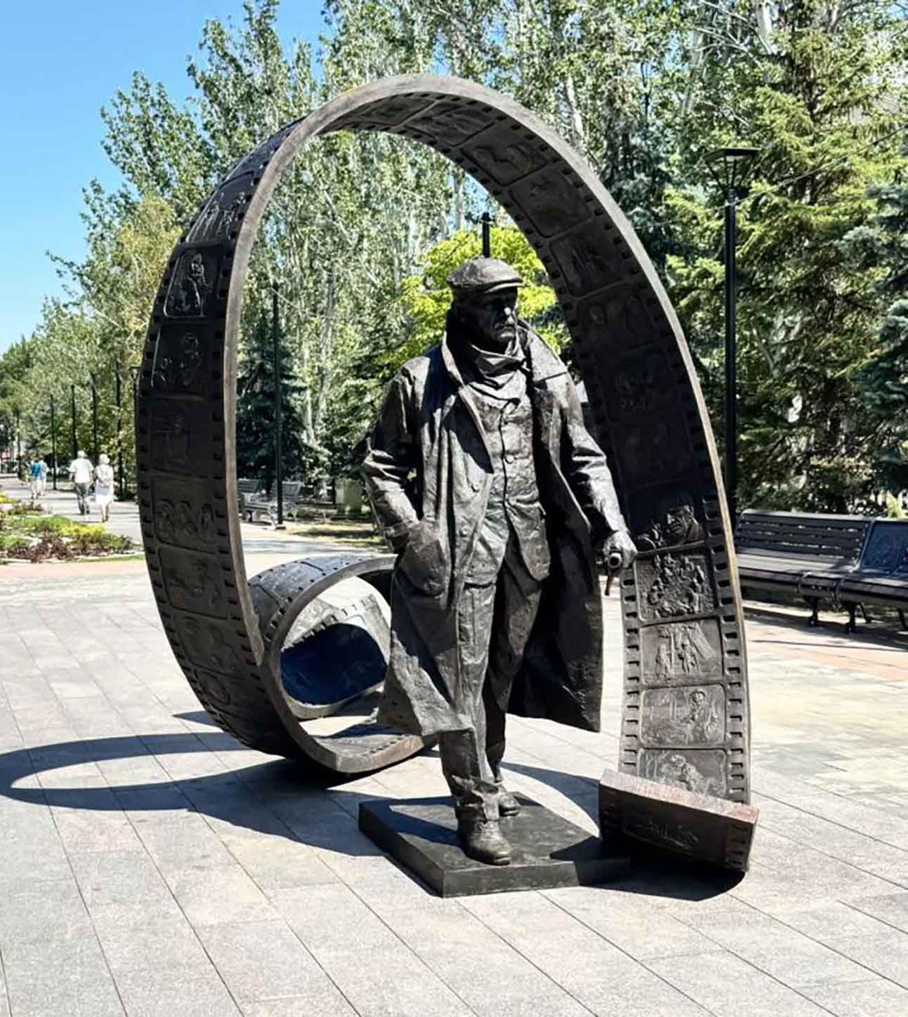 В&nbsp;Волгограде появился сквер Станислава Говорухина