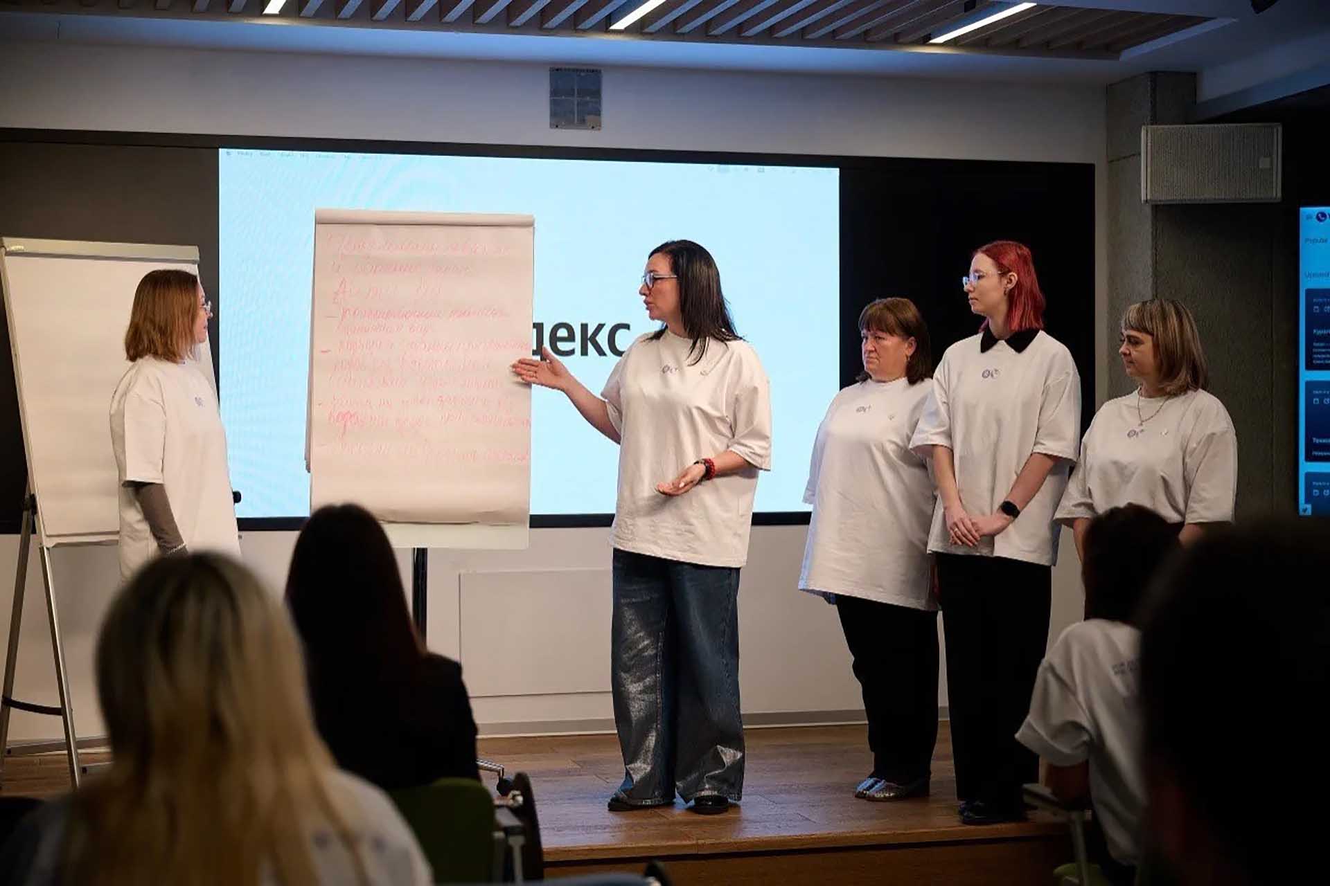 Оренбургские учителя информатики прошли обучение по&nbsp;ИИ