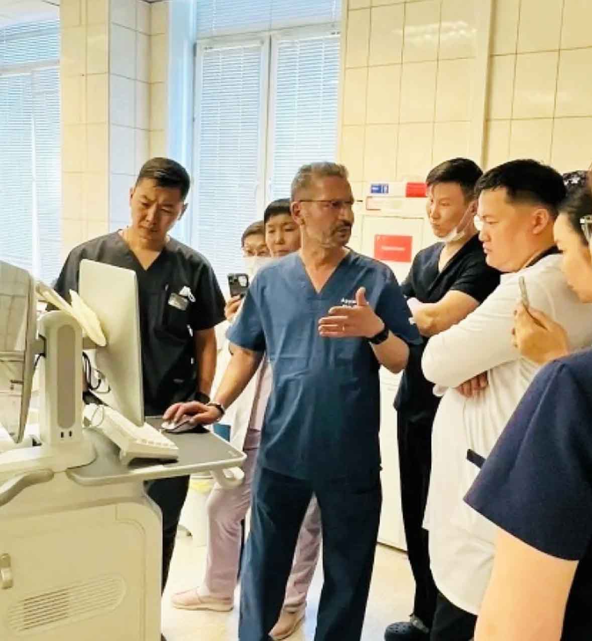 Хирурги Бурятии освоили новую технологию лечения пациентов с&nbsp;атеросклерозом