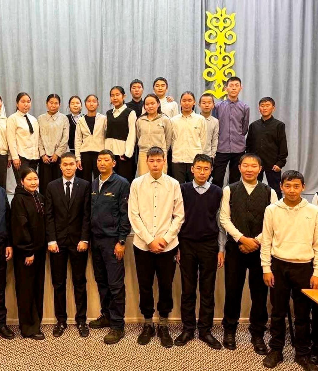 В&nbsp;Улуг-Хемском районе Тувы школьники встретились с&nbsp;сотрудниками аэропорта