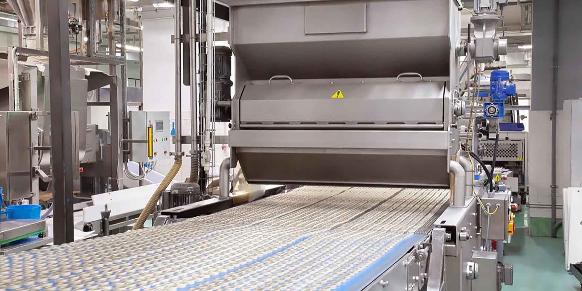 Столичный завод бараночных изделий увеличил объем выпуска продукции