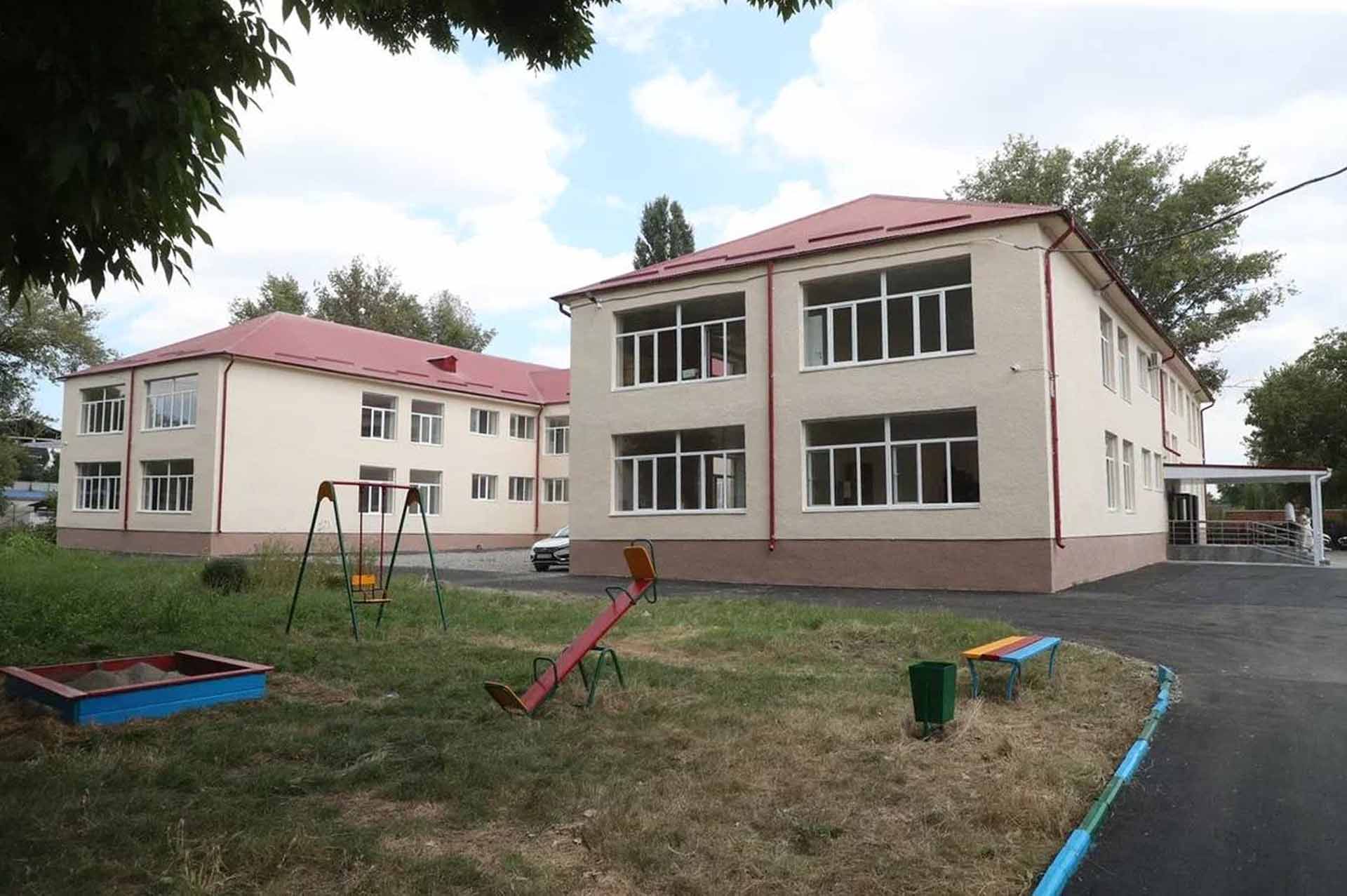 Глава Ингушетии проверил ход ремонта детсада и&nbsp;гимназии в&nbsp;Малгобеке