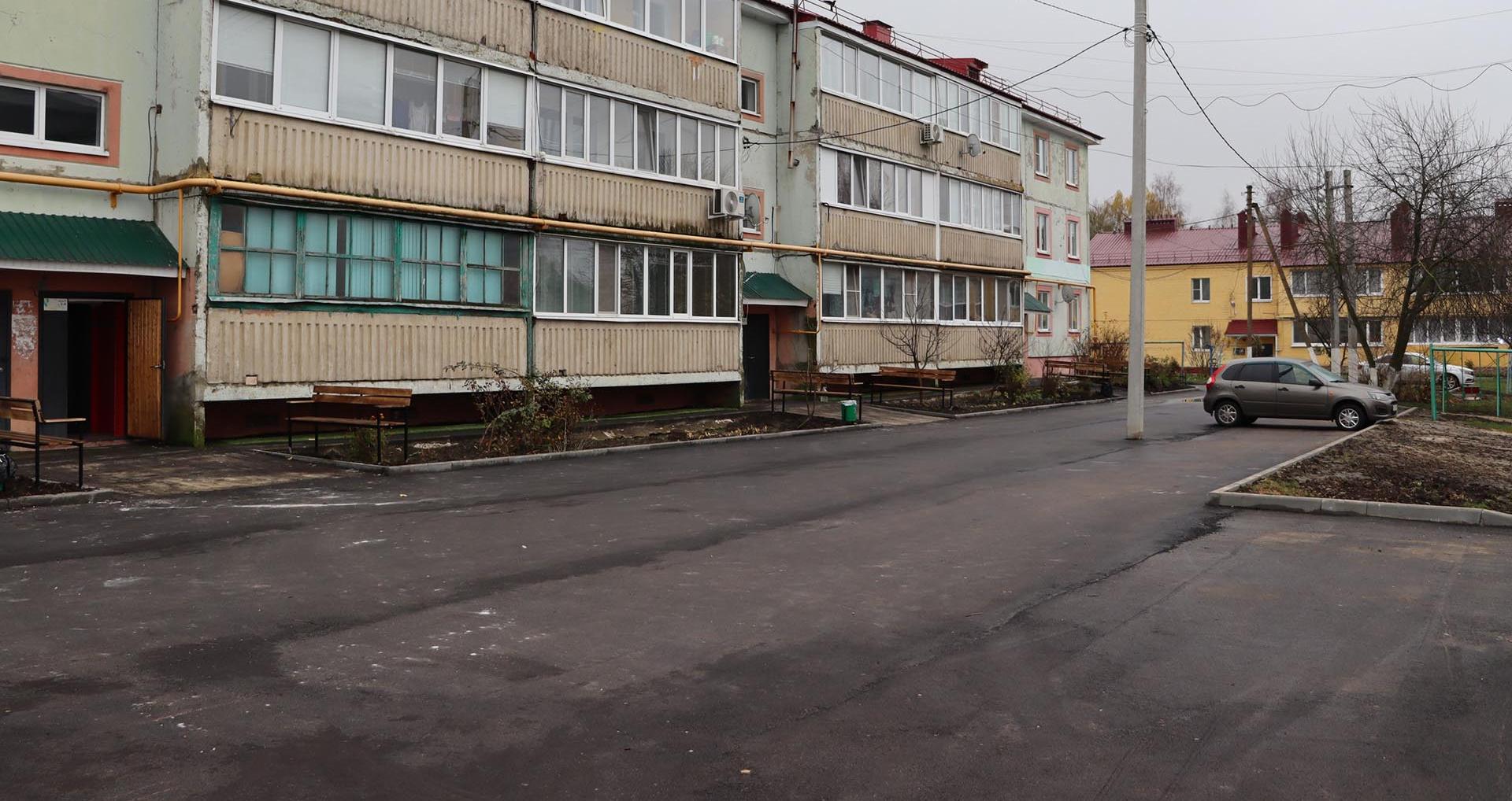 В&nbsp;Кромском районе Орловской области благоустроили 2&nbsp;дворовые территории