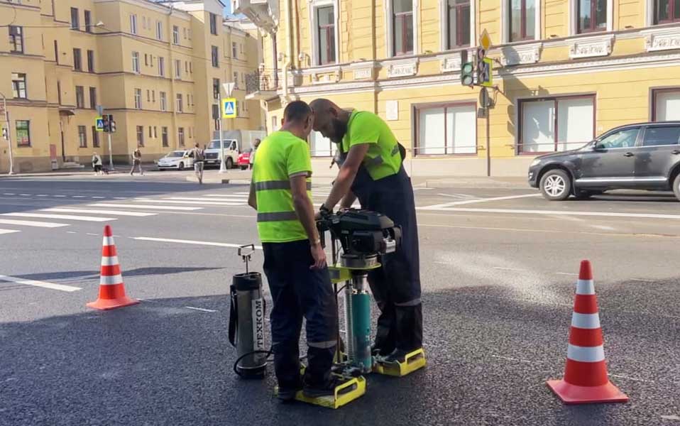 На&nbsp;Старо-Петергофском проспекте в&nbsp;Петербурге заменили дорожное покрытие