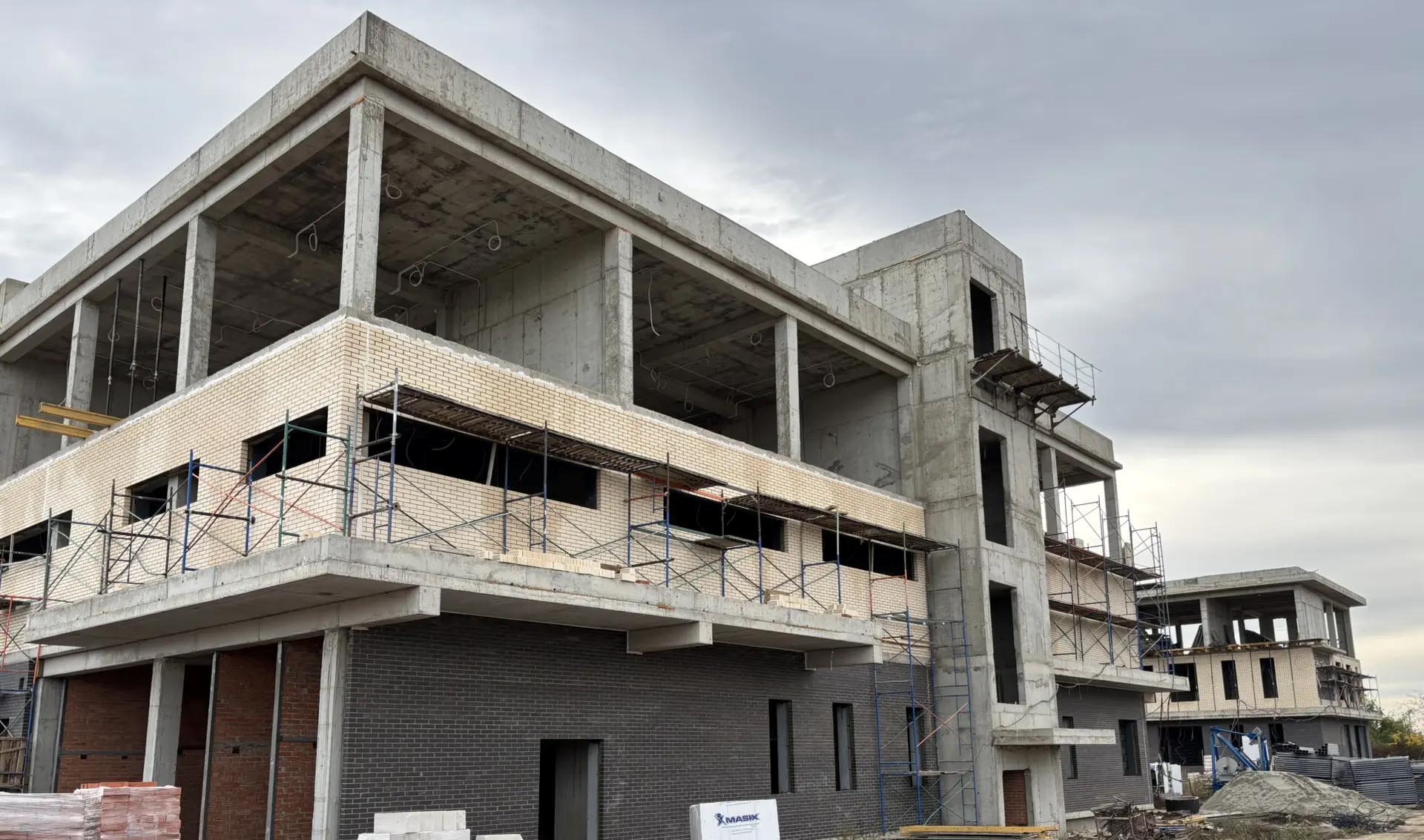 В&nbsp;поселке Краснодарском возводят школу на&nbsp;1100&nbsp;учеников