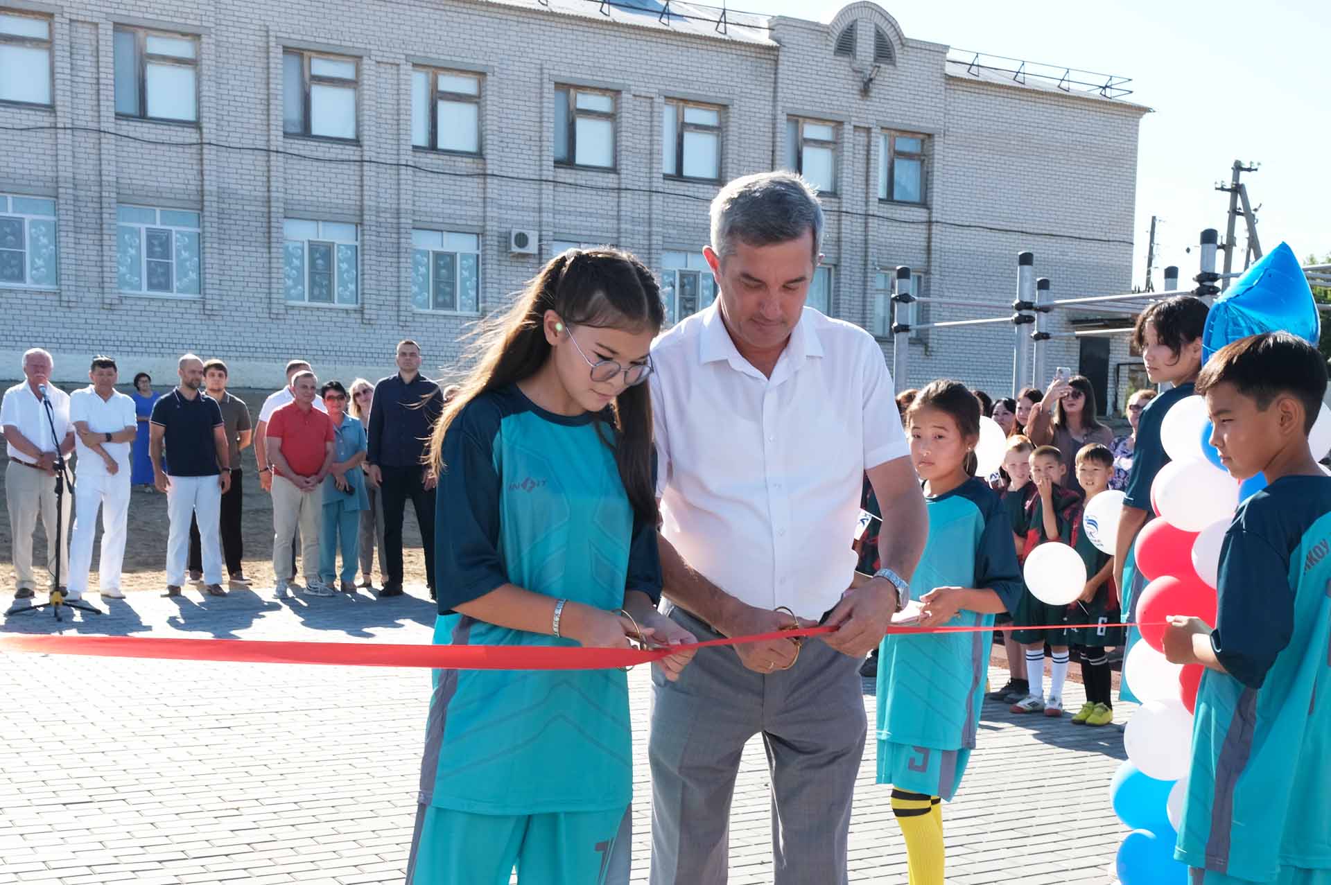 В&nbsp;поселке Комсомольском Астраханской области открыли спортплощадку