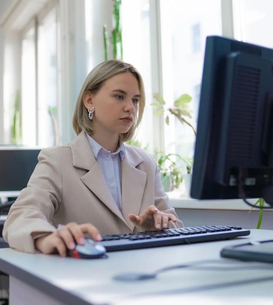 Учителей со&nbsp;всей России обучат работе с&nbsp;искусственным интеллектом 