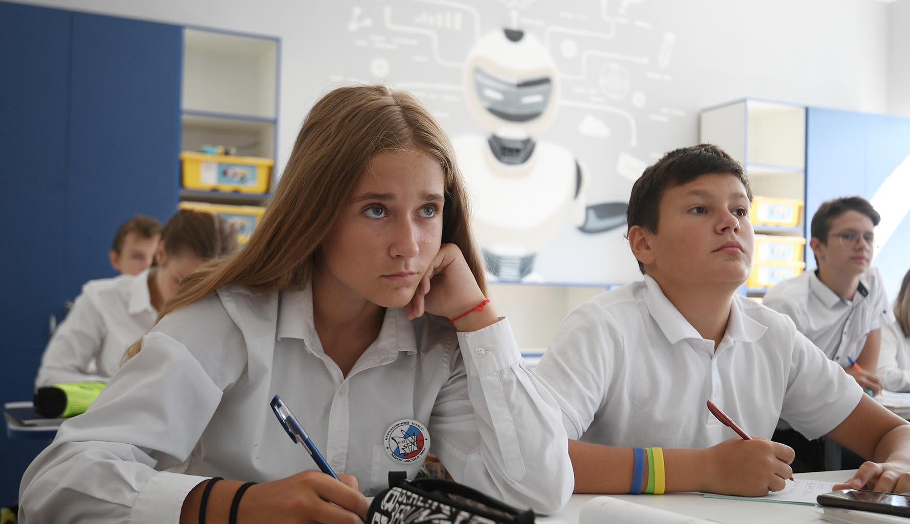 Рука об&nbsp;руку с&nbsp;наукой: как&nbsp;школьная олимпиада помогает узнавать мир