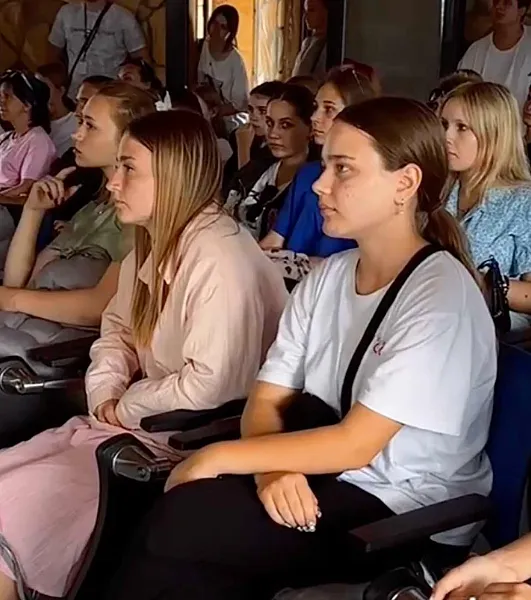 В&nbsp;Грозном для&nbsp;детей из&nbsp;Запорожья прошла экскурсия на&nbsp;карбоновый полигон