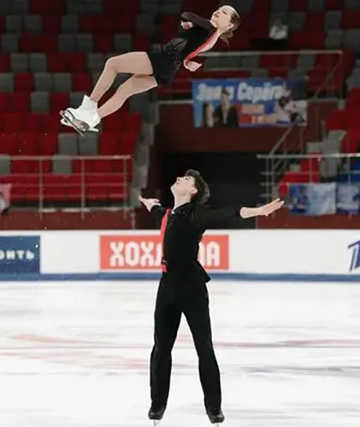 В&nbsp;Саранске состоялось Первенство России по&nbsp;фигурному катанию среди юниоров