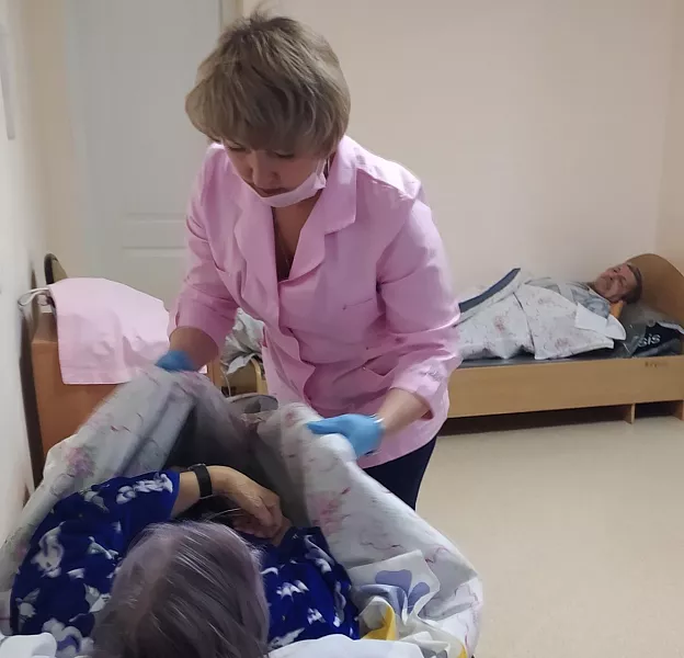 Пожилые люди Тутаева укрепляют здоровье с&nbsp;помощью &laquo;Лечебного одеяла&raquo;