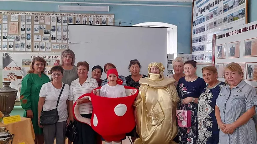 Саратовские пенсионеры побывали в&nbsp;краеведческом музее